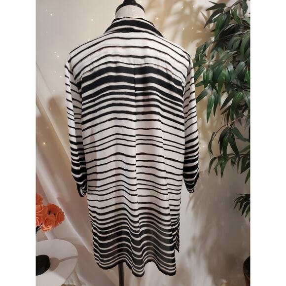 Chicos Womens Striped Roll Tab Sleeve Shell Button Tunic Blouse Size 3 US XL 16 - Picture 3 of 13